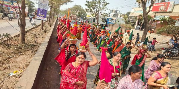 लातूरात भव्य कलश मिरवणूकीने परमरहस्य ग्रंथाची सांगता