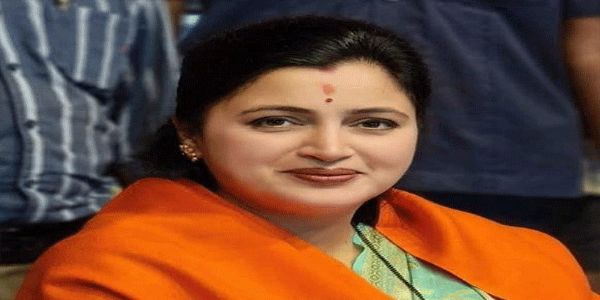 नवनीत राणांचा भाजपच्या प्रचारासाठी तेलंगणात, आजपासून दोन दिवसीय दौरा