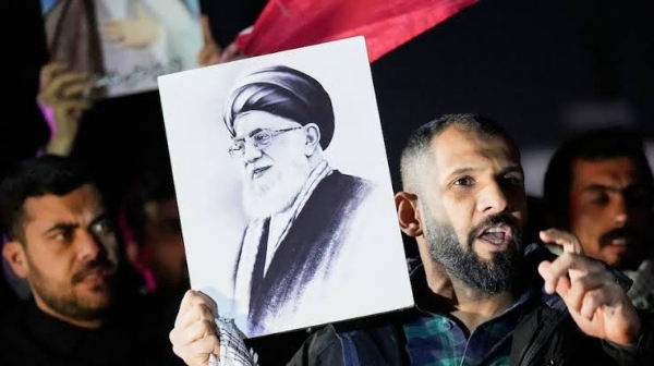 अली खामेनेई यांच्या मृत्यूनंतर इराणमध्ये काही ठिकाणी जल्लोष आणि शोक