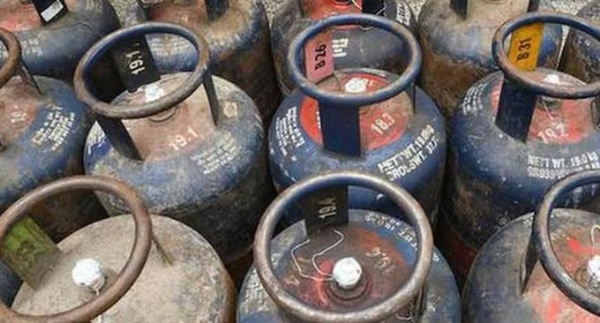 Commercial gas cylinder