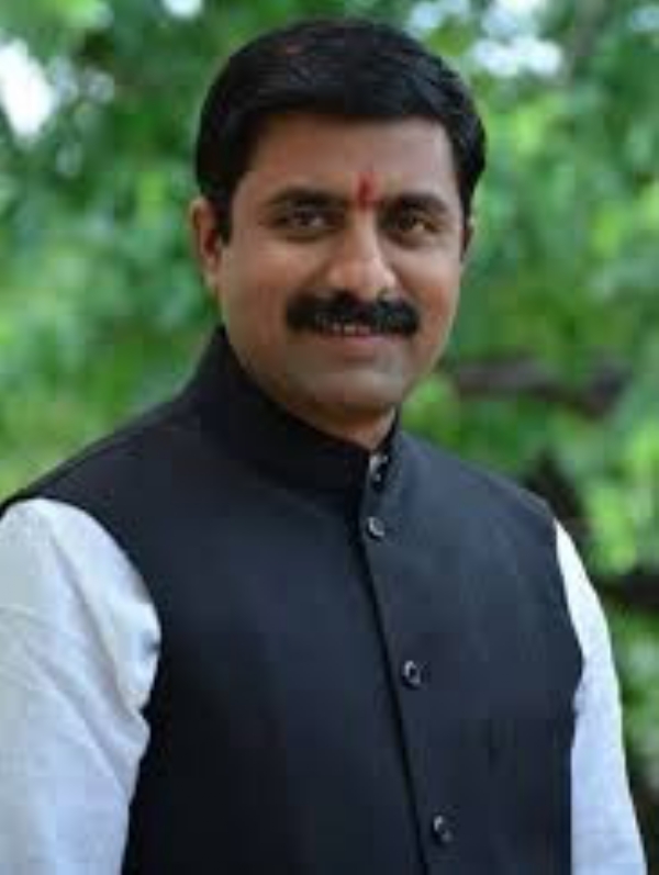 पाणीटंचाईच्या कामांत दिरंगाई; कंत्राटदारांवर कारवाई करा – आ. प्रतापदादा अडसड यांचा विधानसभेत संताप