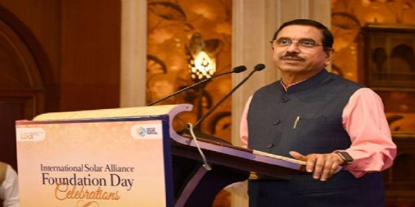 आंतरराष्ट्रीय सौर आघाडी जागतिक भागीदारीच्या सामर्थ्याचे प्रतिबिंब : मंत्री प्रल्हाद जोशी