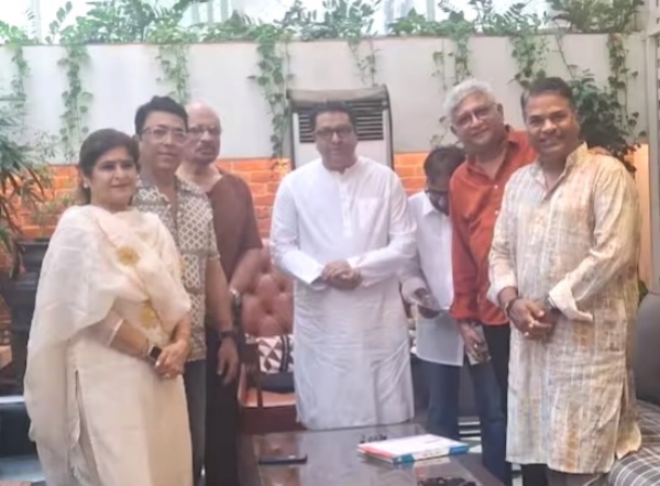 Marathi Artists Support MNS Membership Drive