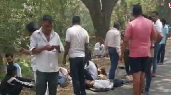 Tempo overturns at Borghar junction; Time attack on GAIL company workers