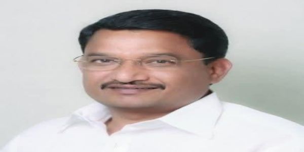 अकोला - मालमत्ता हस्तांतरण शुल्क कमी करण्यासाठी नगरसेवक रफीक सिद्दीकी यांचे निवेदन