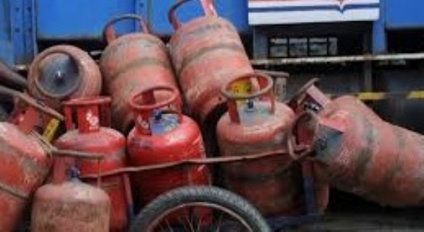 State government controls gas supply; District level committees and control rooms started