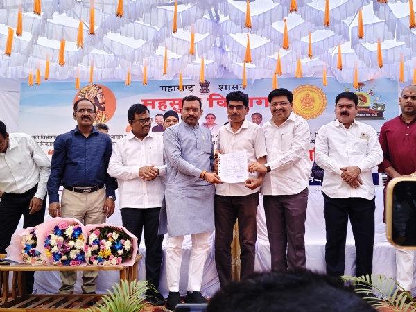 छत्रपती शिवाजी महाराज महाराजस्व समाधान शिबिरात नागरिकांना विविध सेवांचे तत्काळ वितरण