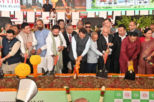 उद्योगांमुळे देशाच्या अर्थव्यवस्थेला मोठी उभारी – मुख्यमंत्री देवेंद्र फडणवीस Ø भद्रावती येथे न्यु एरा क्लिनटेक आणि ग्रेटा एनर्जीच्या हरीत पोलाद प्रकल्पाचे भुमिपुजन Ø कोल गॅसिफिकेशनचे 7 पैकी 4 प्रकल्प महाराष्ट्रात