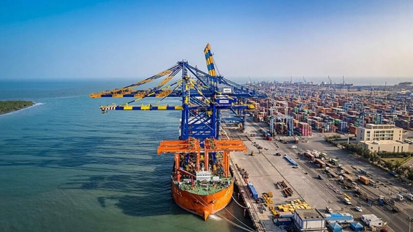 वाढवण महामार्गासाठी सुपीक जमिनींवर डल्ला?; कवडीमोल मोबदल्याने शेतकऱ्यांत संताप वाढवण महामार्गासाठी सुपीक जमिनींवर डल्ला?; कवडीमोल मोबदल्याने शेतकऱ्यांत संताप