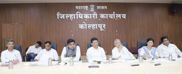 पालकमंत्री प्रकाश आबिटकर खा. शाहू महाराज महसूल विभाग आढावा बैठक