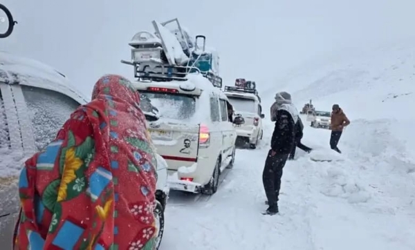 काश्मीर बर्फवृष्टी संग्रहित फोटो