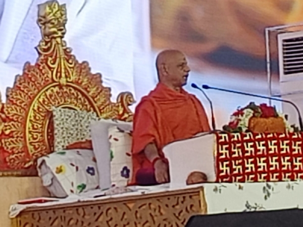 निष्काम कर्म हिच खरी पुजा - स्वामी गोविंददेव गिरीजी महाराज ः महाभारत संदेश कथेने वातावरण चैतन्यमय