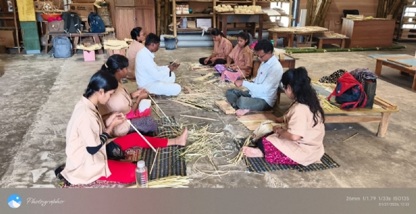 चंद्रपूर : बांबू सखींच्या माध्यमातून ग्रामीण महिलांना मिळणार हक्काचा रोजगार... Ø चिचपल्ली येथे 7 दिवसीय प्रशिक्षकांचे प्रशिक्षण