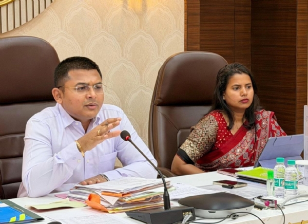 निधी खर्चाला गती द्या; जिल्हाधिकाऱ्यांचे कडक निर्देश निधी खर्चासाठी २५ मार्च अंतिम मुदत