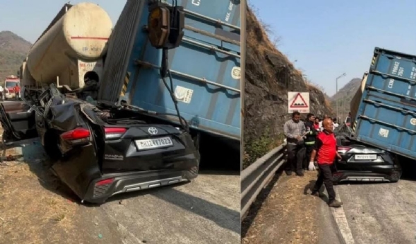 मुंबई-पुणे महामार्गावर भीषण अपघात; तिघांचा जागीच मृत्यू मुंबई-पुणे महामार्गावर भीषण अपघात; तिघांचा जागीच मृत्यू