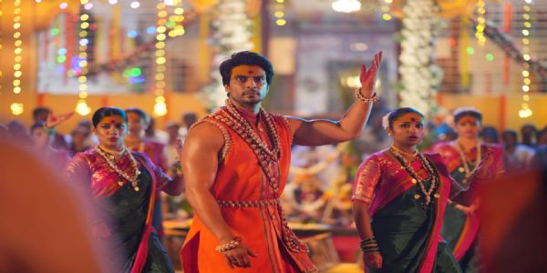 गश्मीर महाजनीचा दमदार ‘गोंधळ’