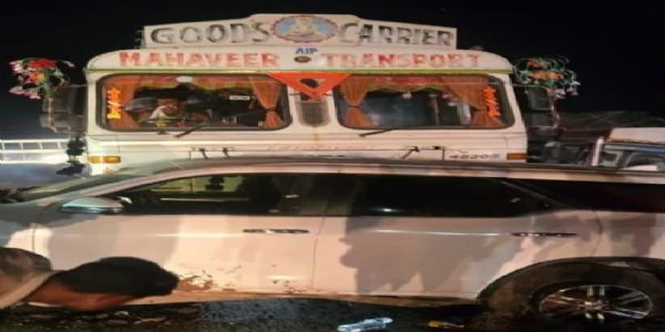 तानाजी सावंत यांच्या पुतण्याच्या गाडीचा अपघात, थोडक्यात बचावले