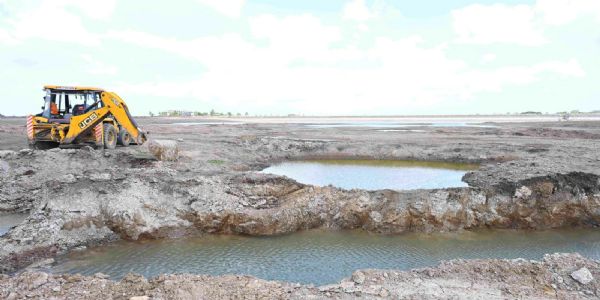 मुख्यमंत्र्यांच्या संकल्पनेतील गाळमुक्त धरण-गाळयुक्त शिवार २.० मुळे जलसाठा क्षमतेत वाढ