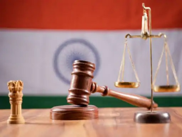 अमरावती आयएमसी संचालकांवरील ॲट्रॉसिटी गुन्हा रद्द:मुंबई उच्च न्यायालयाचा महत्त्वपूर्ण निर्णय