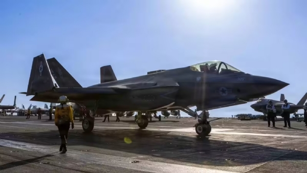 अमेरिकेच्या एफ-३५ लाइटनिंग विमानांना लक्ष्य केल्याचा इराणचा दावा