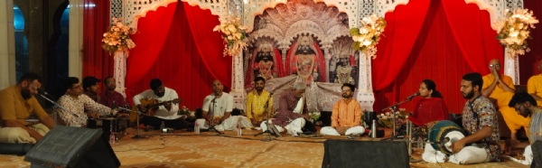 भजन संध्येच्या सुरात भाविक तल्लीन