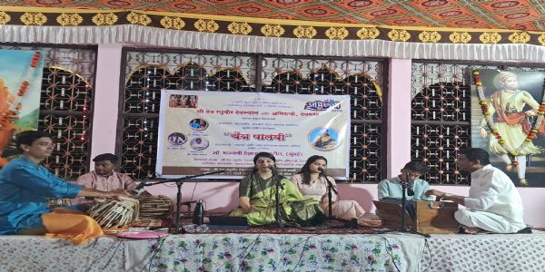 रत्नागिरी : देवरूखच्या चैत्रपालवी कार्यक्रमात भाग्यश्री देशपांडे यांचे बहारदार गायन