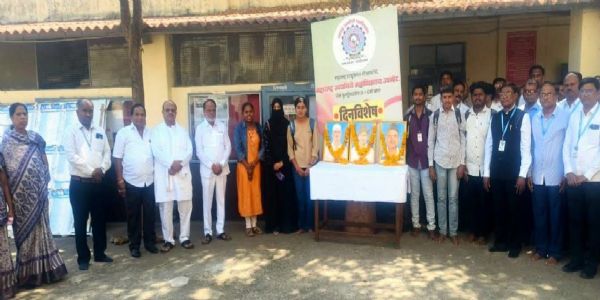 लातूर भगतसिंग, सुखदेव आणि राजगुरू यांच्या बलिदान दिनानिमित्त अभिवादन