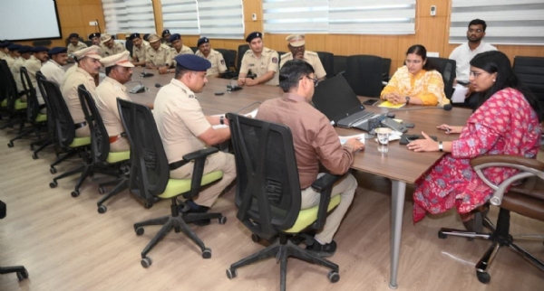 अमरावती महानगरपालिकेत अग्निसुरक्षा बळकटीसाठी महत्त्वपूर्ण बैठक; आयुक्त सौम्या शर्मा चांडक यांचे कडक निर्देश