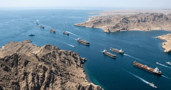 होर्मुज सामुद्रधुनीतून गैर-शत्रू जहाजांना परवानगी; इराणची नवी अट जाहीर