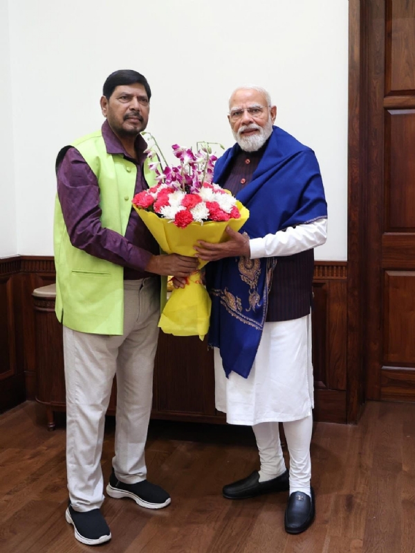 रामदास आठवले यांनी पंतप्रधान मोदींची घेतली भेट, अनेक विषयांवर चर्चा