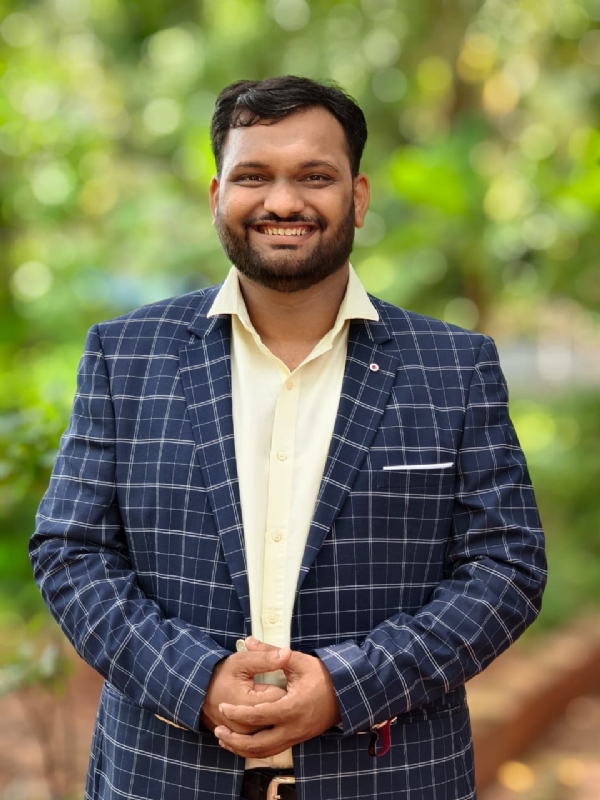 डॉ. अक्षय फाटक