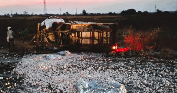 छिंदवाडा येथील अपघातानंतरचे छायाचित्र