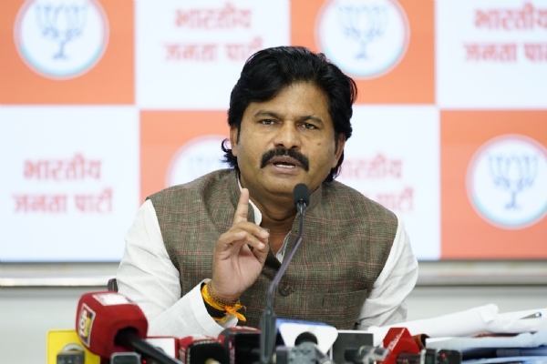 आ. गोपीचंद पडळकर यांनी मानले मुख्यमंत्री देवेंद्र फडणवीस यांचे आभार