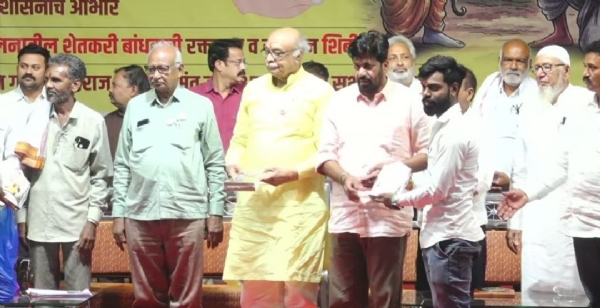 ''आता लढाई हमीभावाची”; ९ ऑगस्टला केंद्रीय कृषीमंत्र्यांच्या घरावर धडक – बच्चू कडूंचा एल्गार ''आता लढाई हमीभावाची”; ९ ऑगस्टला केंद्रीय कृषीमंत्र्यांच्या घरावर धडक – बच्चू कडूंचा एल्गार