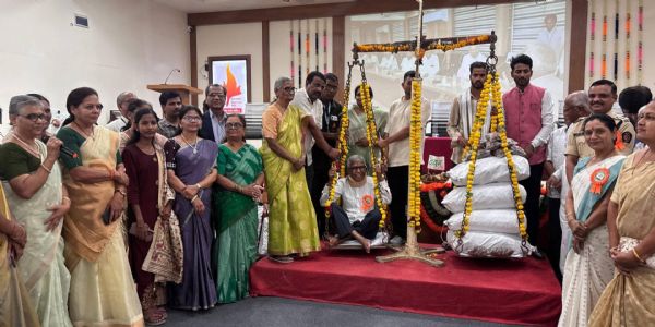 लातूरमध्ये ‘बीजतुला’ उपक्रम उत्साहात; पर्यावरण संवर्धनाचा संदेश