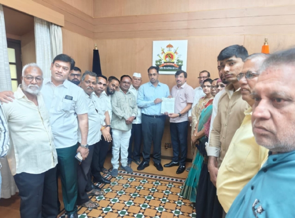 Congress protests against