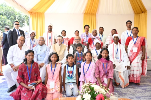 JH VP PAID TRIBUTE BIRSA MUNDA ULIHATU MET DESCEND