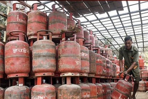 मुंबईत २७ गॅस सिलिंडर चोरीला, पोलिसांकडून तपास सुरू