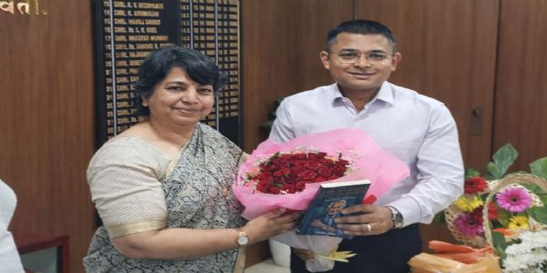 अमरावती - नयना गुंडे यांनी विभागीय आयुक्त पदाचा पदभार स्विकारला