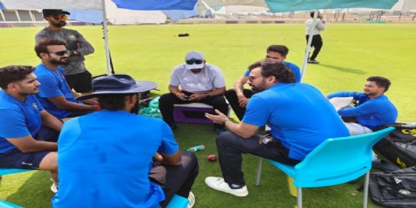 बीसीसीआयने झहीर खाननंतर सीओईच्या विशेष शिबिरासाठी दोन माजी क्रिकेटपटूंशी साधला संपर्क