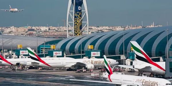 मध्य पूर्वेतील तणावामुळे दुबई विमानतळावर हजारो उड्डाणे रद्द