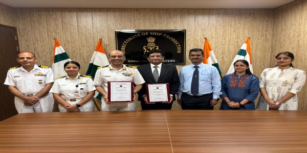 भारतीय नौदलासाठी मेसर्स शॉफ्ट शिपयार्ड प्रायव्हेट लिमिटेड यांच्यासोबत नौकांच्या बांधणीचा करार