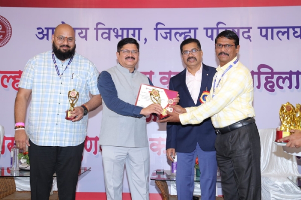 आरोग्य, शिक्षण व महिला-बालविकास कर्मचाऱ्यांचा भव्य सन्मान;