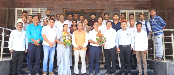 परभणी सार्वजनिक बांधकाम विभागातील अभियंत्यांचा सत्कार