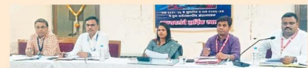 मुख्य कार्यकारी अधिकाऱ्यांनी घेतला आरोग्य विभागाचा आढावा