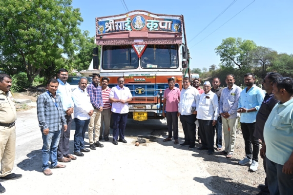Water supply through tankers Water supply through tankers