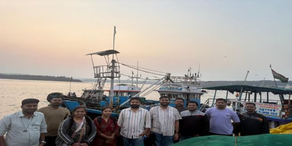 रत्नागिरी : मध्यरात्री समुद्रात  धडक कारवाई, ३ नौका जप्त