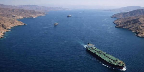 इराणच्या संसदेकडून होर्मुझच्या सामुद्रधुनीतील जहाजांवर टोल आकारण्यास मंजुरी