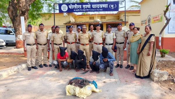 पोलीस कारवाई