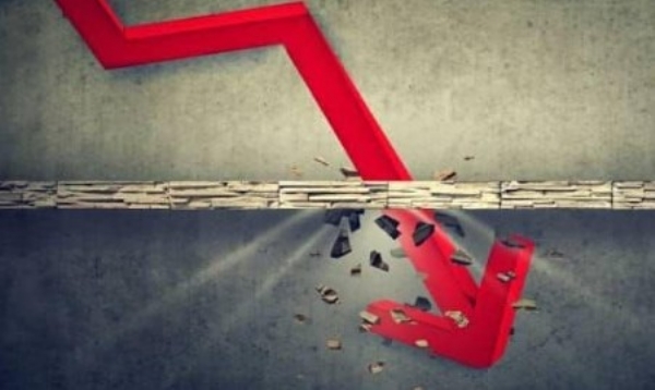 Stock market starts with a decline